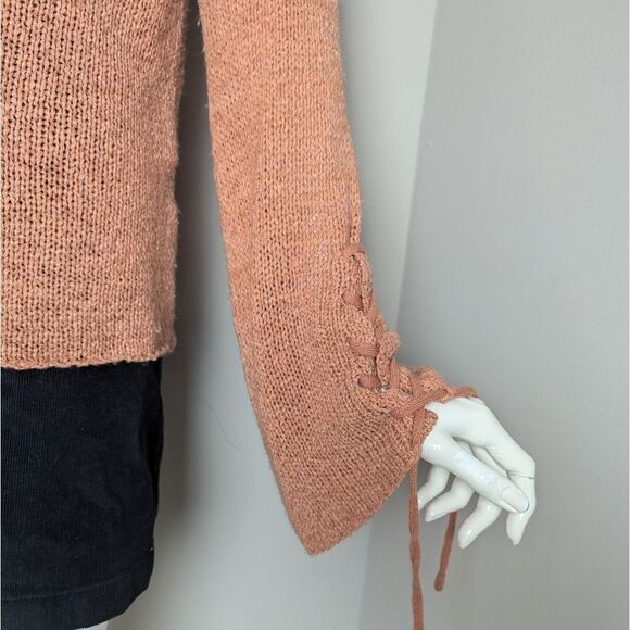 MinkPink off the shoulder knit bell sleeve tie up sleeve burnt orange M - Picture 3 of 9